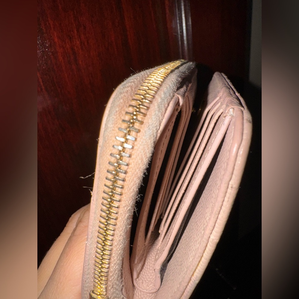 ✨Host Pick✨ Yves Saint Laurent Preloved Pale pink Quilted bifold Leather Wallet - Picture 11 of 16